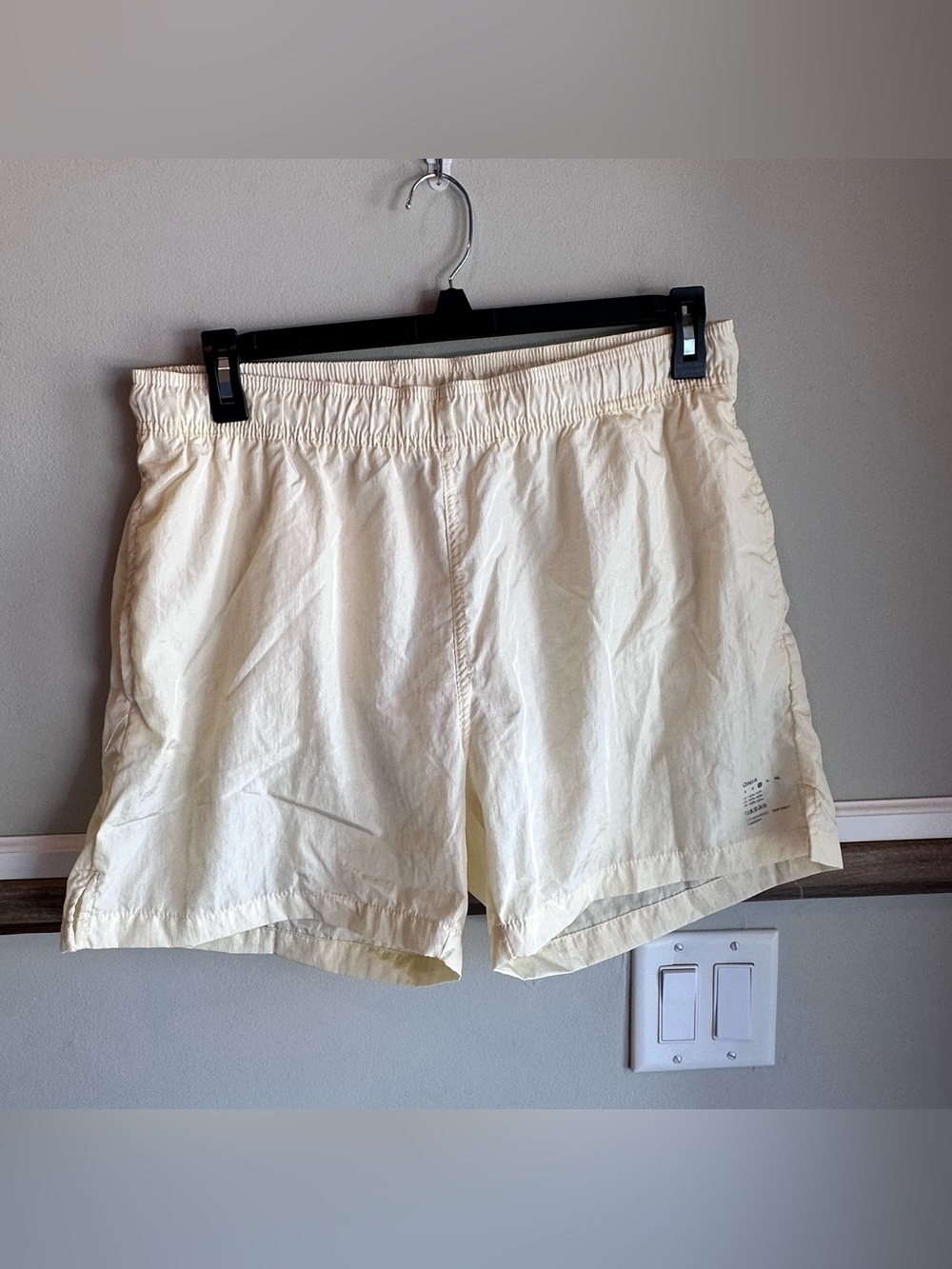 Onia Light Yellow Crinkle 5" Swim Trunks Shorts Mesh Lined